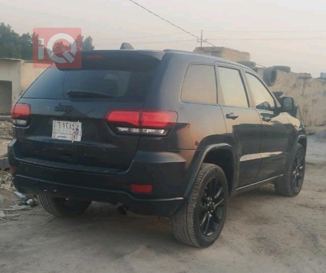 جيب جراند شيروكي